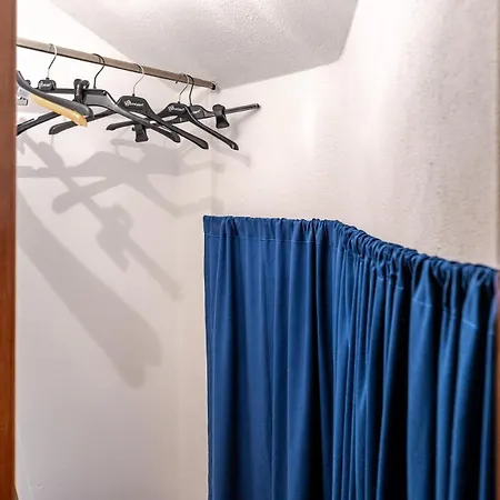 Hostdomus - Casa Floris Apartment *